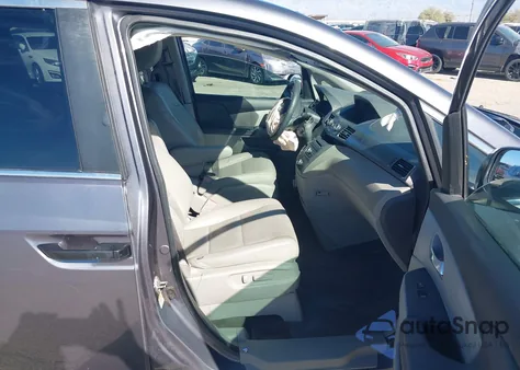 2016 Honda Odyssey Lx z USA, uszkodzony, nr VIN 5FNRL5H25GB005675